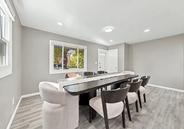 Photo 3 of Single family home for sale at 257 Vermont Ave, Aurora, IL 60505 | MLS# 12782702 | Listing updated on 2026-10-29