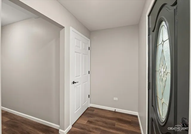 Photo 2 of Single family home for sale at 900 Cochrane Ave, Joliet, IL 60436 | MLS# 12782706 | Listing updated on 2026-10-21