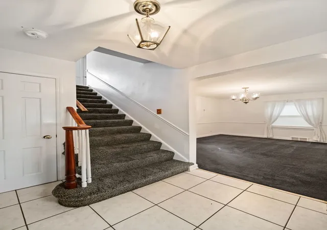 Photo 2 of Single family home for sale at 840 S Ashland Ave, La Grange, IL 60525 | MLS# 12782728 | Listing updated on 2026-10-30