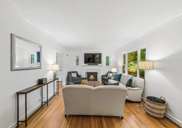 Photo 4 of Single family home for sale at 9421 Crawford Ave, Evanston, IL 60203 | MLS# 12782730 | Listing updated on 2026-10-22