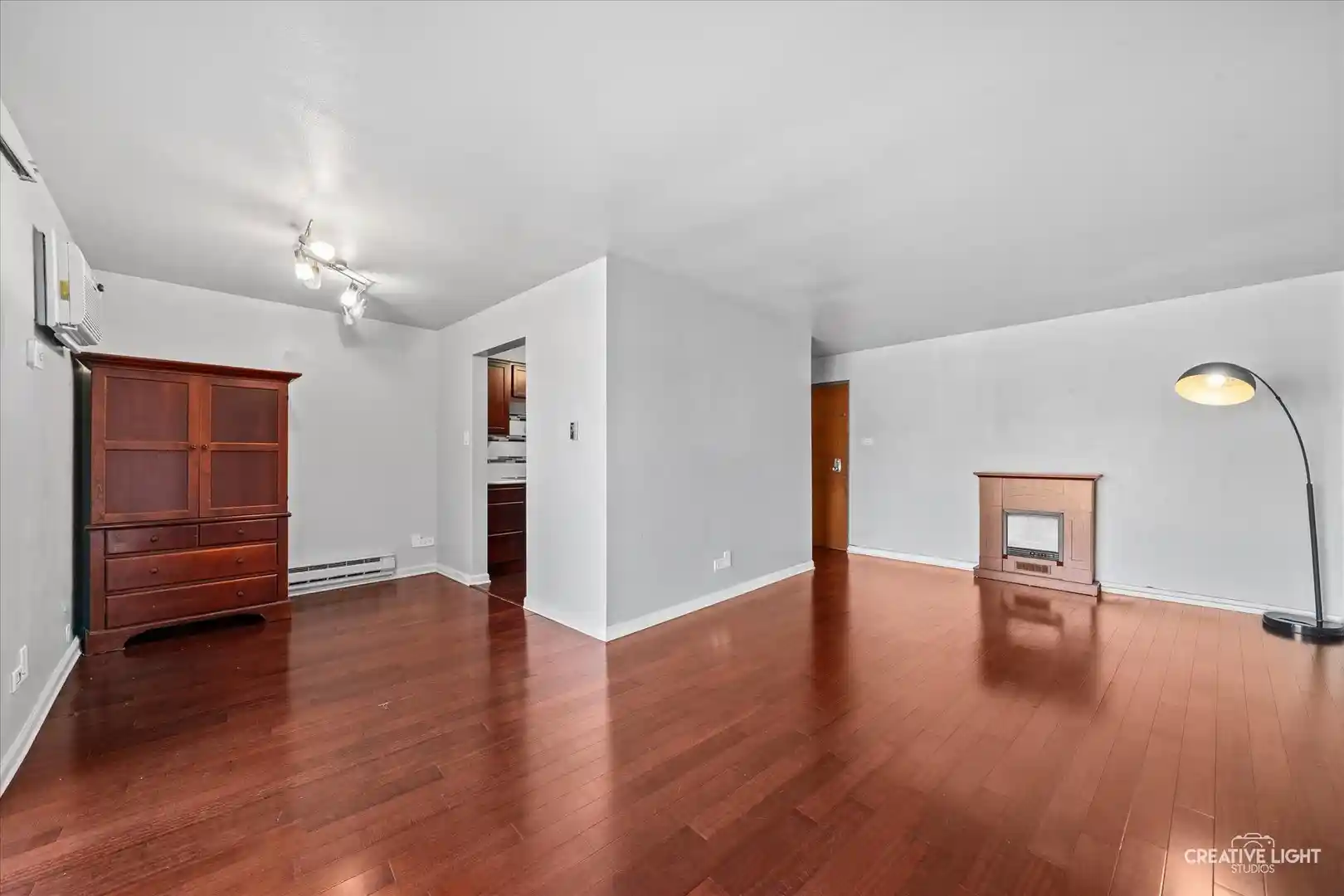 Listing Photo 2 - Condo for sale in 9717 S Keeler Ave located at 9717 S Keeler Ave, Oak Lawn, IL 60453 - Unit #207
