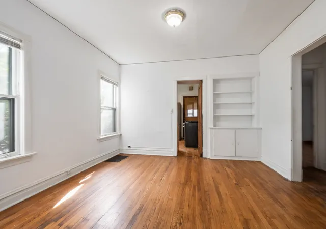 Photo 4 of Multi family home for sale at 702 South Blvd, Evanston, IL 60202 | MLS# 12782737 | Listing updated on 2026-10-19