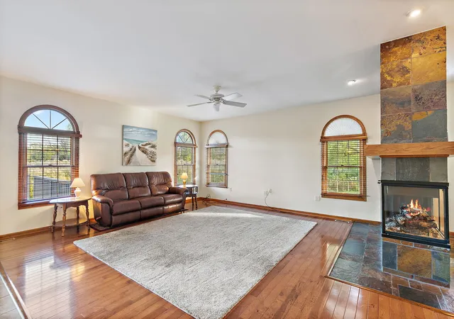 Photo 1 of Single family home for sale at 2101 Burnham Ct, Algonquin, IL 60102 | MLS# 12782748 | Listing updated on 2026-10-27
