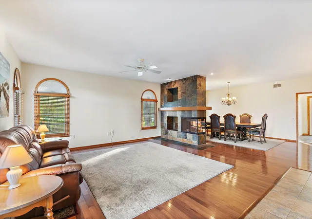 Photo 2 of Single family home for sale at 2101 Burnham Ct, Algonquin, IL 60102 | MLS# 12782748 | Listing updated on 2026-10-27