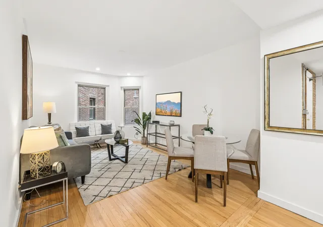 Listing Photo 3 - Condo for sale in building located at 136 Clyde Ave, Evanston, IL 60202 - Unit #2S