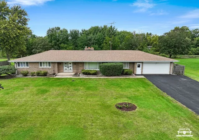 Photo 1 of Single family home for sale at 29 Brookside Ln, Bristol, IL 60512 | MLS# 12782753 | Listing updated on 2026-10-28