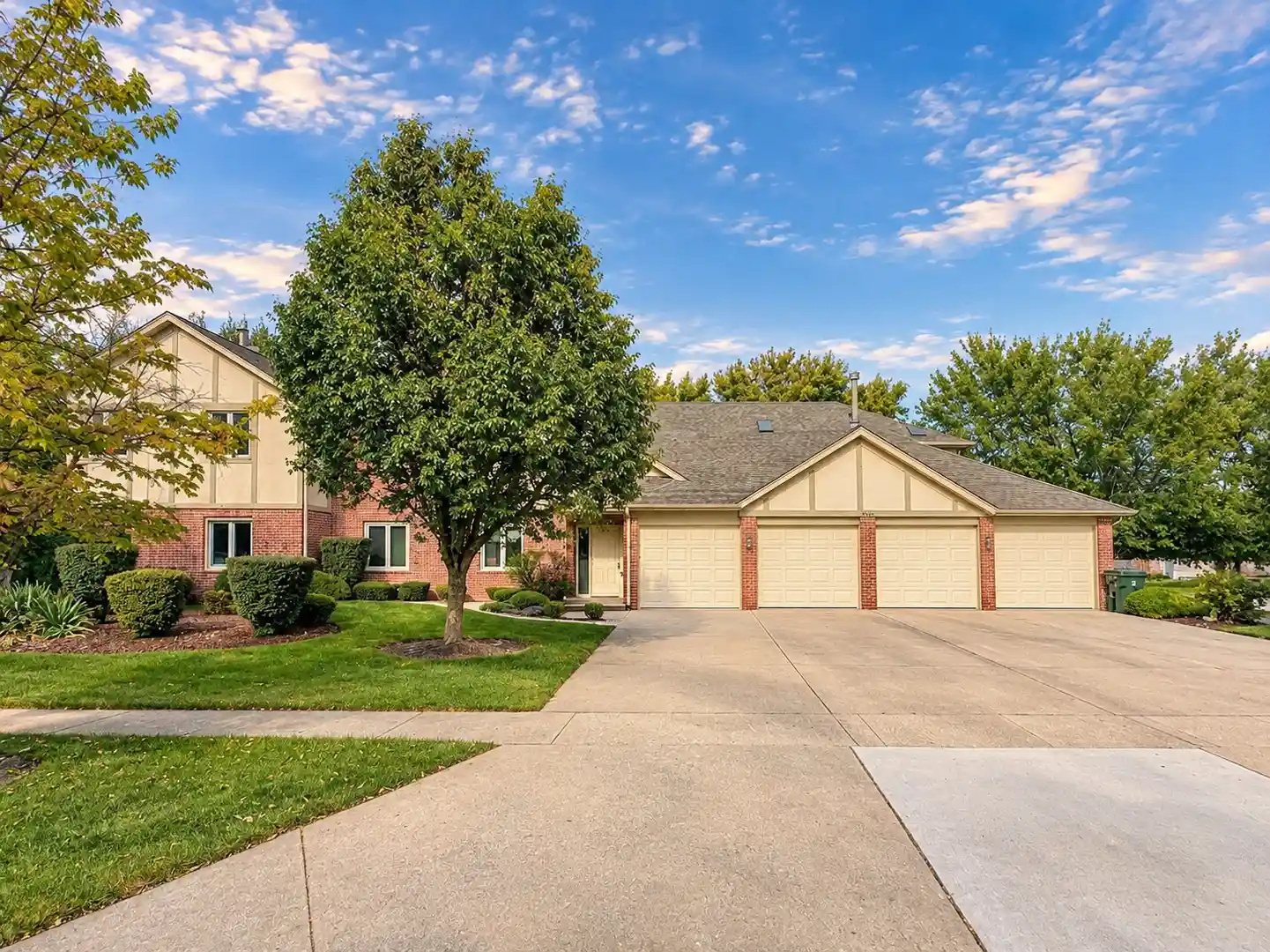 Listing Photo 1 - Condo for sale in 801 Timber Pl located at 801 Timber Pl, New Lenox, IL 60451 - Unit #113