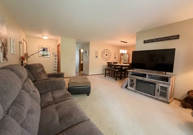 Listing Photo 2 - Condo for sale in building located at 801 Timber Pl, New Lenox, IL 60451 - Unit #113