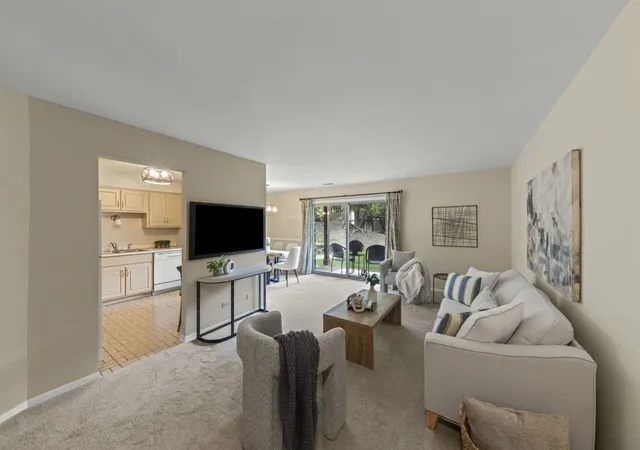 Photo 3 of Condo for sale at 1712 Lakecliffe Dr #D, Wheaton, IL 60189 | MLS# 12782777 | Listing updated on 2026-10-21