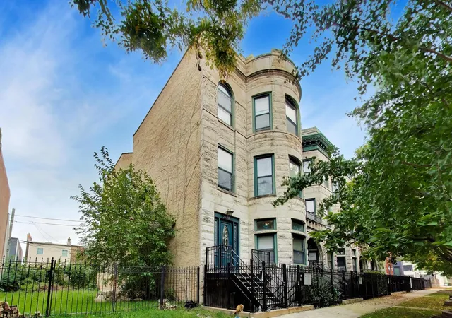 Photo 1 of Condo for sale at 2658 W Washington Blvd #1, Chicago, IL 60612 | MLS# 12782786 | Listing updated on 2026-10-21
