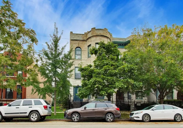 Photo 3 of Condo for sale at 2658 W Washington Blvd #1, Chicago, IL 60612 | MLS# 12782786 | Listing updated on 2026-10-21