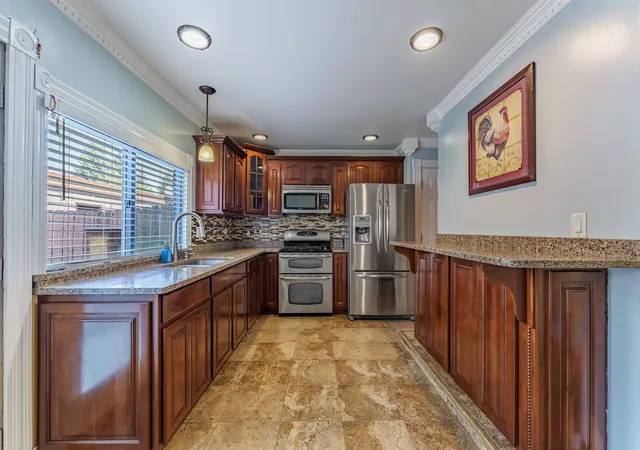 Photo 3 of Townhouse for sale at 1174 San Simeon Dr, Hanover Park, IL 60133 | MLS# 12782791 | Listing updated on 2026-10-21