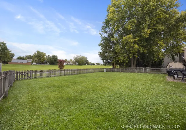 Photo 2 of Single family home for sale at 3125 Winchester Ct, Aurora, IL 60504 | MLS# 12782793 | Listing updated on 2026-10-24