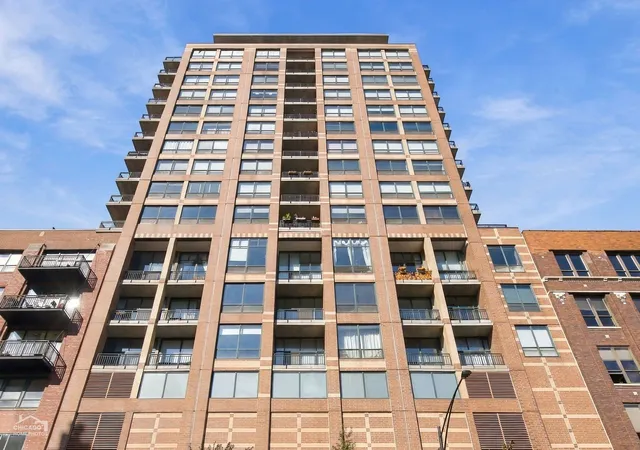 Photo 2 of Condo for sale at 400 W Ontario St #707, Chicago, IL 60654 | MLS# 12782804 | Listing updated on 2026-10-21