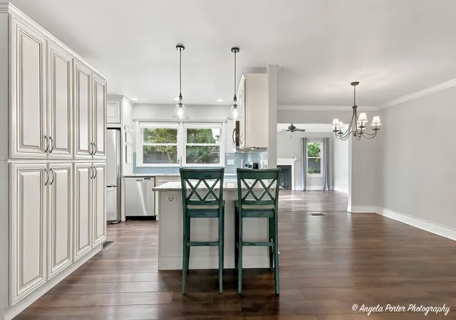 Photo 4 of Single family home for sale at 292 Indian Hl Dr, Buffalo Grove, IL 60089 | MLS# 12782806 | Listing updated on 2026-10-22