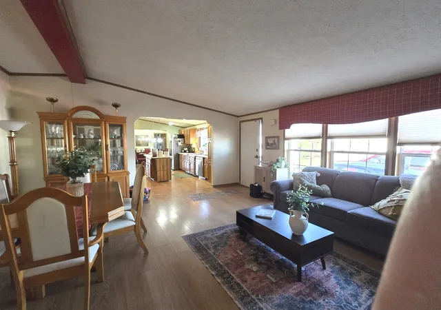 Photo 3 of Manufactured home for sale at 928 Holly Dr, Manteno, IL 60950 | MLS# 12782833 | Listing updated on 2026-10-17