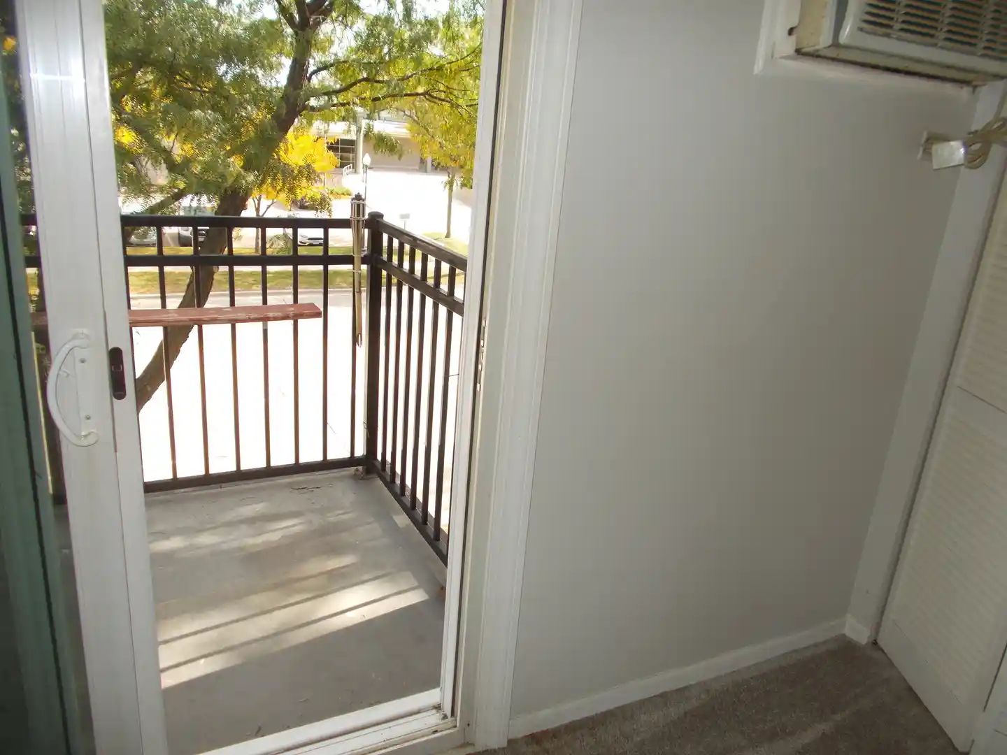 Listing Photo 17 - Condo for sale at Briargate, Unit 12 10430 Ridgeland Ave, Briargate, Chicago Ridge, IL 60415 | Built Year: undefined - undefined