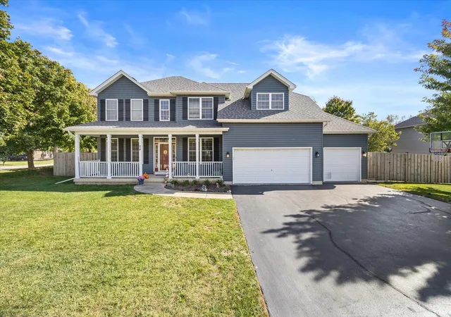 Photo 1 of Single family home for sale at 24 Hilltop Ln, South Elgin, IL 60177 | MLS# 12782856 | Listing updated on 2026-10-22