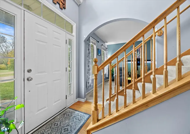 Photo 3 of Single family home for sale at 24 Hilltop Ln, South Elgin, IL 60177 | MLS# 12782856 | Listing updated on 2026-10-22