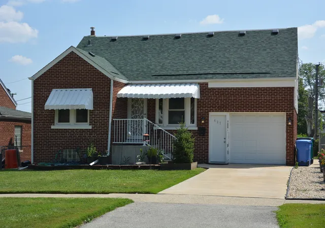 Photo 1 of Single family home for sale at 427 Bellwood Ave, Hillside, IL 60162 | MLS# 12782857 | Listing updated on 2026-10-20