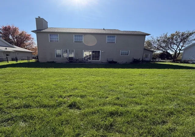 Photo 4 of Single family home for sale at 3506 E Oakland Ave, Bloomington, IL 61704 | MLS# 12782861 | Listing updated on 2026-10-23