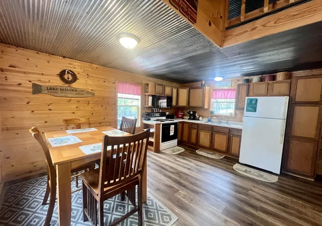 Photo 4 of Single family home for sale at 20 Mark Dr, Goreville, IL 62939 | MLS# 12782867 | Listing updated on 2026-10-17