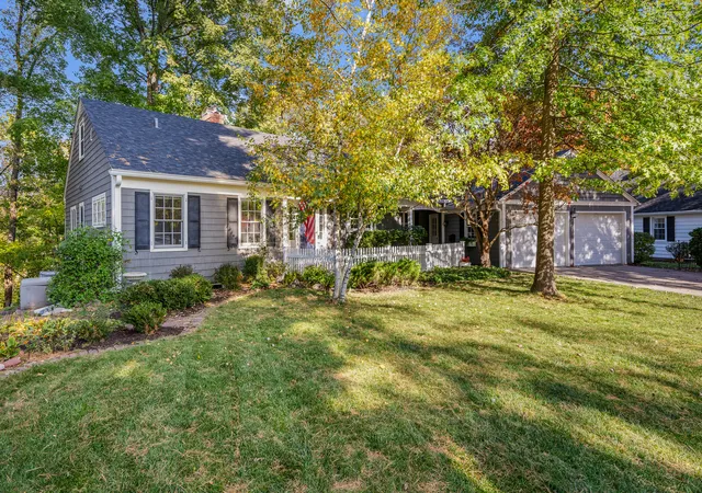 Photo 1 of Single family home for sale at 61 Hawthorne Rd, Rock Island, IL 61201 | MLS# 12782874 | Listing updated on 2026-10-27