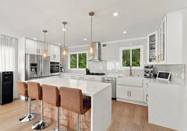 Photo 3 of Single family home for sale at 135 Julie Dr, Glenview, IL 60025 | MLS# 12782899 | Listing updated on 2026-10-28
