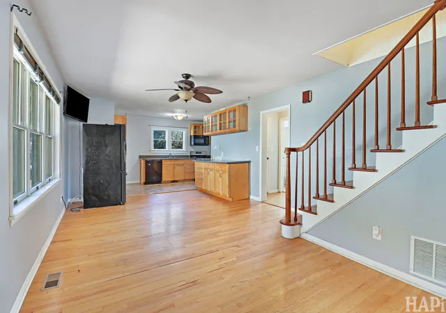 Photo 3 of Single family home for sale at 1404 N Green St, Mc Henry, IL 60050 | MLS# 12782917 | Listing updated on 2026-10-22