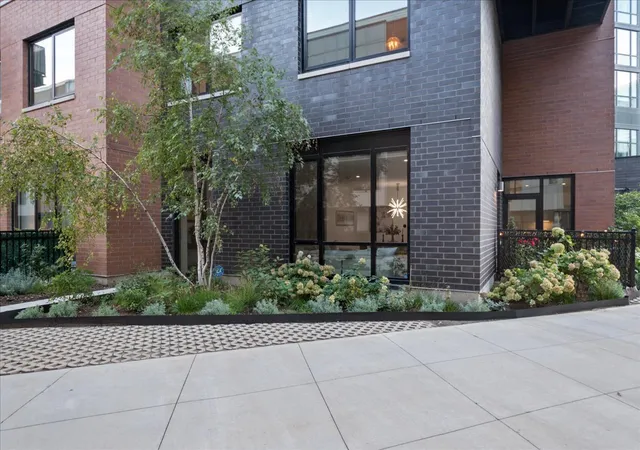 Photo 1 of Condo for sale at 1648 W Division St #101, Chicago, IL 60622 | MLS# 12782918 | Listing updated on 2026-10-20