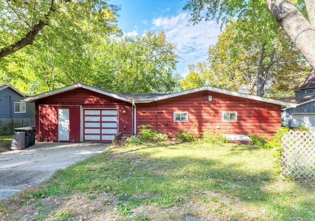 Photo 1 of Single family home for sale at 9237 Van Emmon Rd, Yorkville, IL 60560 | MLS# 12782953 | Listing updated on 2026-10-20