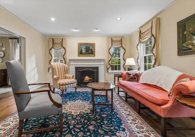 Photo 3 of Single family home for sale at 3125 Park Pl, Evanston, IL 60201 | MLS# 12782971 | Listing updated on 2026-10-22