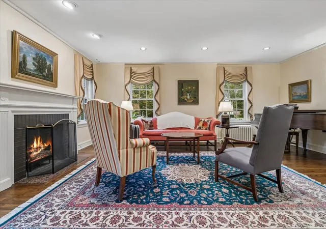 Photo 4 of Single family home for sale at 3125 Park Pl, Evanston, IL 60201 | MLS# 12782971 | Listing updated on 2026-10-22