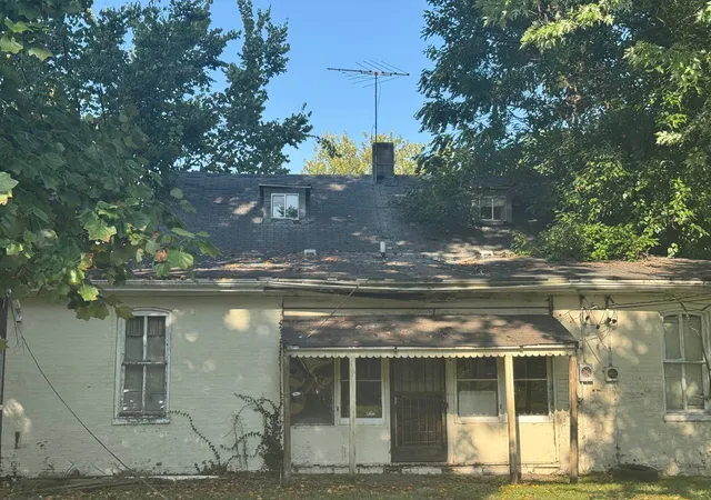 Photo 2 of Single family home for sale at 123 N Virginia Ave, Belleville, IL 62220 | MLS# 12782976 | Listing updated on 2026-10-20