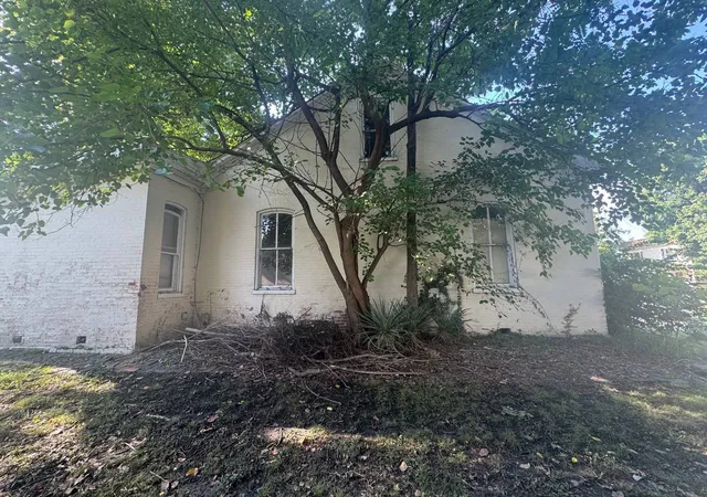 Photo 3 of Single family home for sale at 123 N Virginia Ave, Belleville, IL 62220 | MLS# 12782976 | Listing updated on 2026-10-20