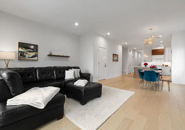 Photo 3 of Condo for sale at 1511 W Irving Park Rd #4W, Chicago, IL 60613 | MLS# 12782983 | Listing updated on 2026-10-29