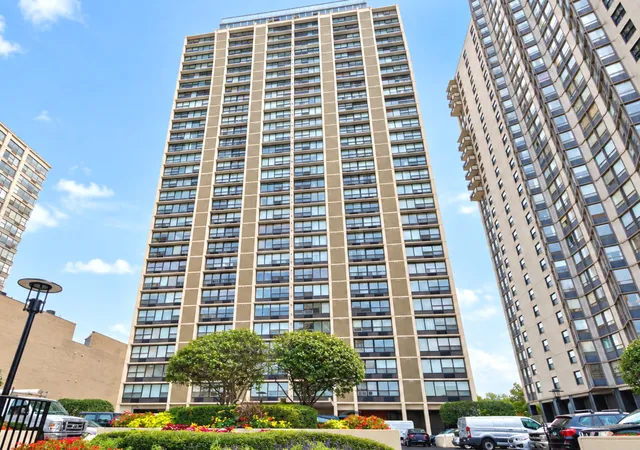 Photo 1 of Condo for sale at 5733 N Sheridan Rd #18A, Chicago, IL 60660 | MLS# 12782992 | Listing updated on 2026-10-22