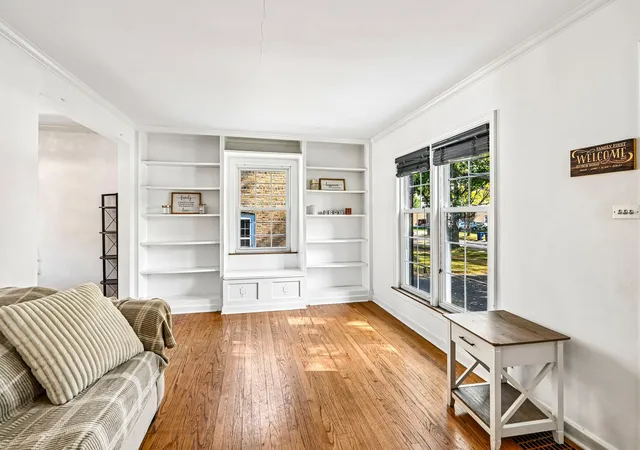 Photo 4 of House for sale at 1706 Stockton Ave, Des Plaines, IL 60018 | MLS# 12783010 | Listing updated on 2026-10-21