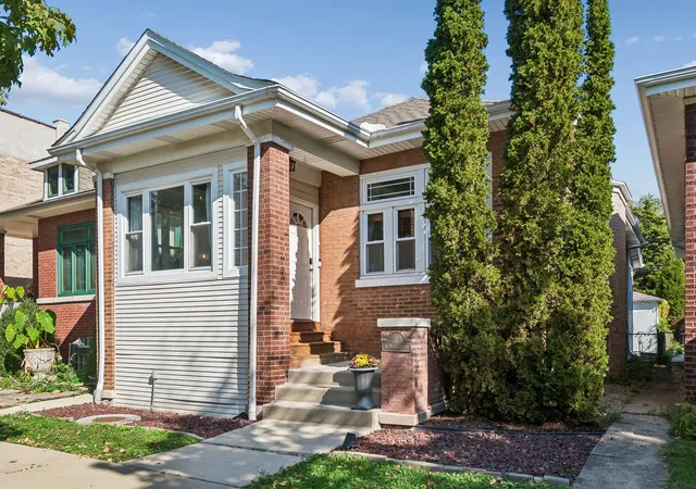 Single family home for sale at 3923 N Mozart St, Chicago, IL 60618 | MLS# 12783014