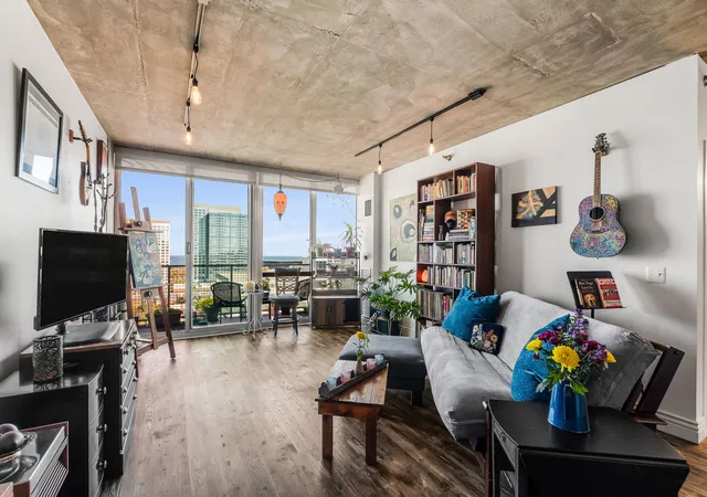 Photo 1 of Condo for sale at 1845 S Michigan Ave #1709, Chicago, IL 60616 | MLS# 12783033 | Listing updated on 2026-10-17