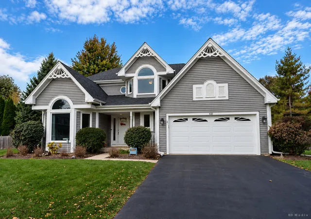 Single family home for sale at 410 Preswick Ct, Oswego, IL 60543 | MLS# 12783058