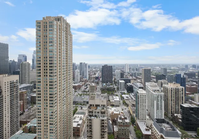 Photo 2 of Condo for sale at 10 E Ontario St #4705, Chicago, IL 60611 | MLS# 12783066 | Listing updated on 2026-10-20