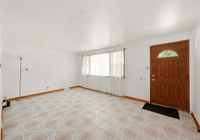 Photo 2 of Single family home for sale at 1709 W 43rd Street, Chicago, IL 60609 | MLS# 12783071 | Listing updated on 2026-10-18