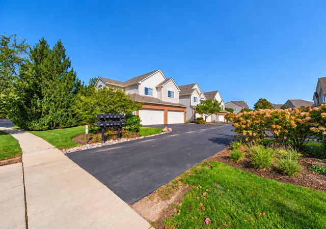 Photo 3 of Condo for sale at 255 Thornwood Way #C, South Elgin, IL 60177 | MLS# 12783098 | Listing updated on 2026-10-22