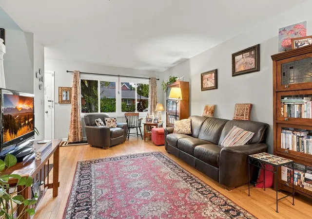 Photo 3 of Townhouse for sale at 2549 Lawndale Ave, Evanston, IL 60201 | MLS# 12783102 | Listing updated on 2026-10-22