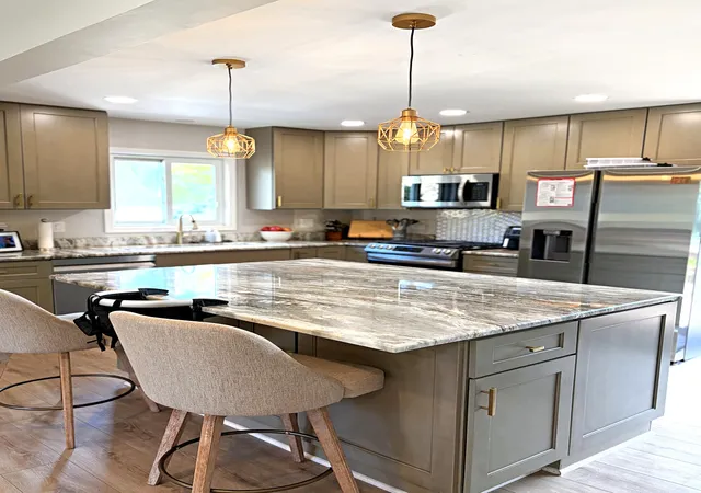 Photo 4 of Single family home for sale at 4447 Stonewall Ave, Downers Grove, IL 60515 | MLS# 12783103 | Listing updated on 2026-10-22
