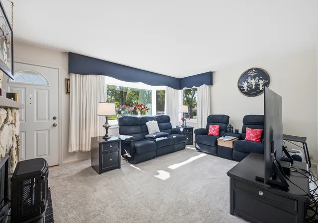 Photo 1 of Single family home for sale at 116 Dennis Dr, Bensenville, IL 60106 | MLS# 12783109 | Listing updated on 2026-10-22