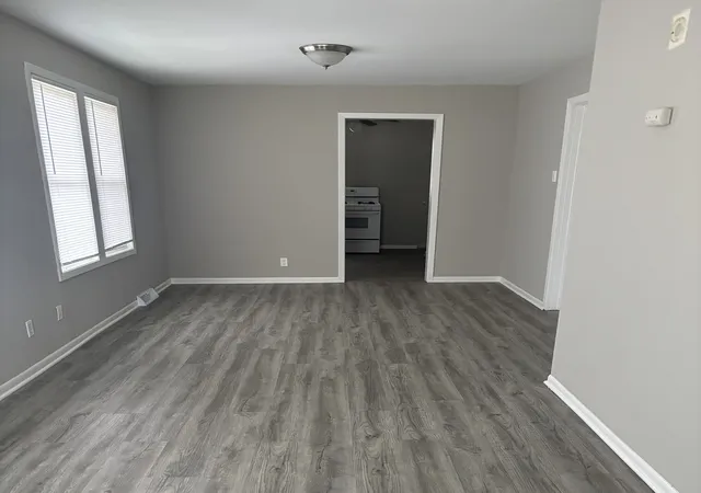 Photo 4 of Single family home for sale at 1723 N Broadway St, Crest Hill, IL 60403 | MLS# 12783120 | Listing updated on 2026-10-23