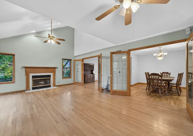 Photo 4 of Single family home for sale at 629 N Forrest Ave, Arlington Heights, IL 60004 | MLS# 12783143 | Listing updated on 2026-10-21