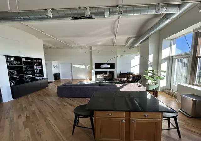 Photo 1 of Condo for sale at 500 S Clinton St #811, Chicago, IL 60607 | MLS# 12783150 | Listing updated on 2026-10-20
